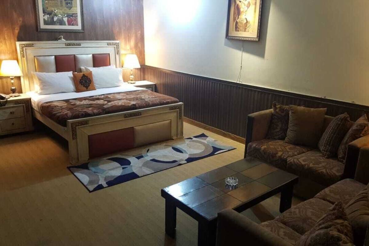 deluxe double room | iron/ironing board, free wifi, bed sheets