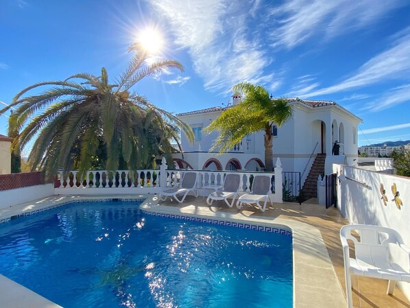 Pool - Apartment for 5 persons approx. 100 qm in Nerja, Andalusia (Costa del Sol) (Nerja)