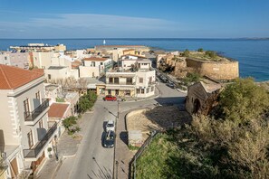 Front of property - Ethos Suites (Chania)