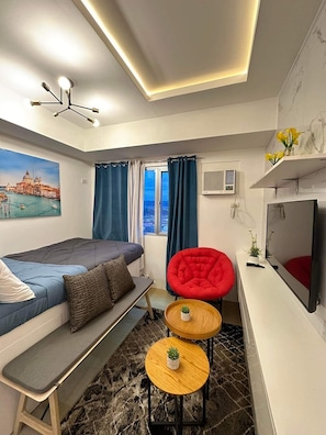 1 habitación, escritorio, tabla de planchar con plancha y wifi gratis 