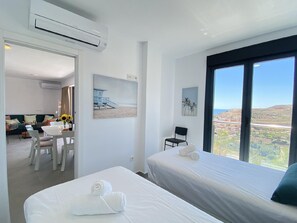 2 bedrooms, iron/ironing board, Internet