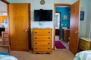 4 bedrooms, free WiFi, bed sheets