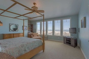 7 bedrooms, free WiFi, bed sheets