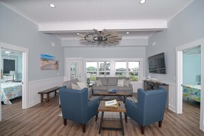 TV - Hobbs Realty - Have "Reel Good Times" in this dream home with a private heatable swimming pool! (Holden Beach)