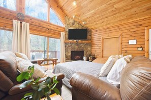 4 soverom, skrivebord, lydisolert og strykejern/-brett