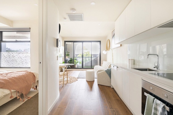 1 slaapkamer, een strijkplank/strijkijzer, reisbedje, gratis wifi