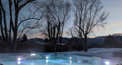 Pine Tree Haven - Large home just north of Bozeman with a hot tub and views!!