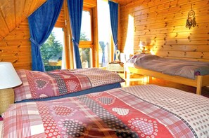 6 makuuhuonetta, silitysrauta/-lauta, ilmainen Wi-Fi