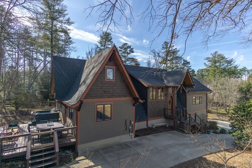 S AVL, hot tub, 3x Kings, close to Biltmore