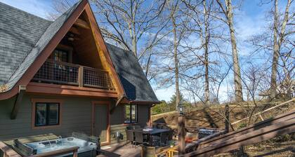 S AVL, hot tub, 3x Kings, close to Biltmore