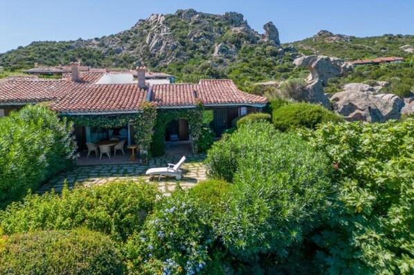 Exterior - Villa 'Villa Baia - Porto Rafael' with Sea View, Private Terrace and Air Conditioning (Palau)