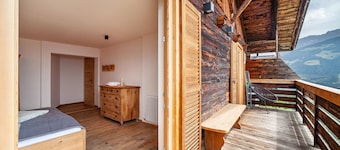 Holiday Home 'Mutlechnerhof' with Mountain View, Private Terrace and Wi-Fi