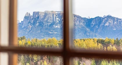 Bauernhof 'Alpin Farm Linde' mit Bergblick, Gemeinschaftsgarten und WLAN