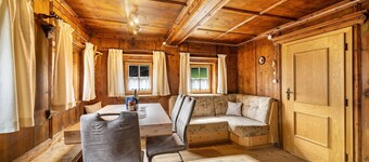 Casa vacanze "Engele" con vista sulle montagne, giardino privato e Wi-Fi