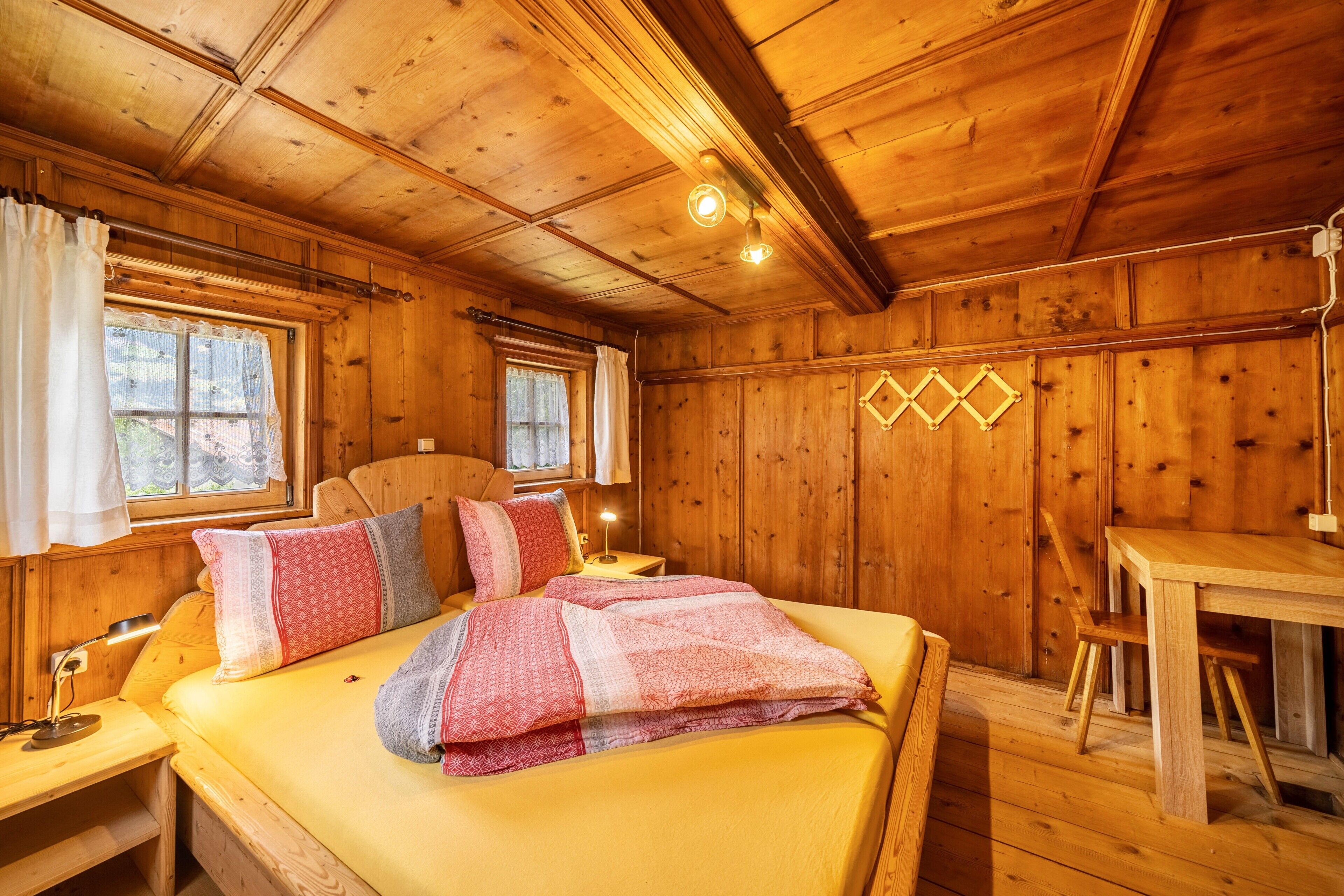 4 bedrooms, free WiFi, bed sheets