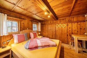 4 camere, Wi-Fi gratuito, lenzuola