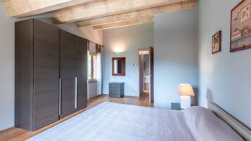2 camere, ferro/asse da stiro, Wi-Fi gratuito, lenzuola