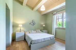 3 bedrooms, iron/ironing board, free WiFi, bed sheets - Apartment In A Hotel "Villa Salvia" with Shared Pool, Private Terrace & Wi-Fi (Trequanda)