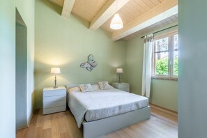 3 bedrooms, iron/ironing board, free WiFi, bed sheets - Apartment In A Hotel "Villa Salvia" with Shared Pool, Private Terrace & Wi-Fi (Trequanda)