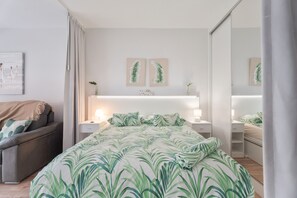 1 bedroom, iron/ironing board, free WiFi, bed sheets