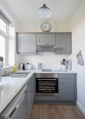 Fridge, microwave, oven, coffee/tea maker - The Links 28 - 5 min walk to the beach! (Lahinch)