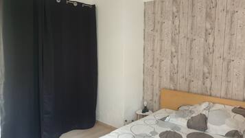 1 camera, accesso a Internet, lenzuola