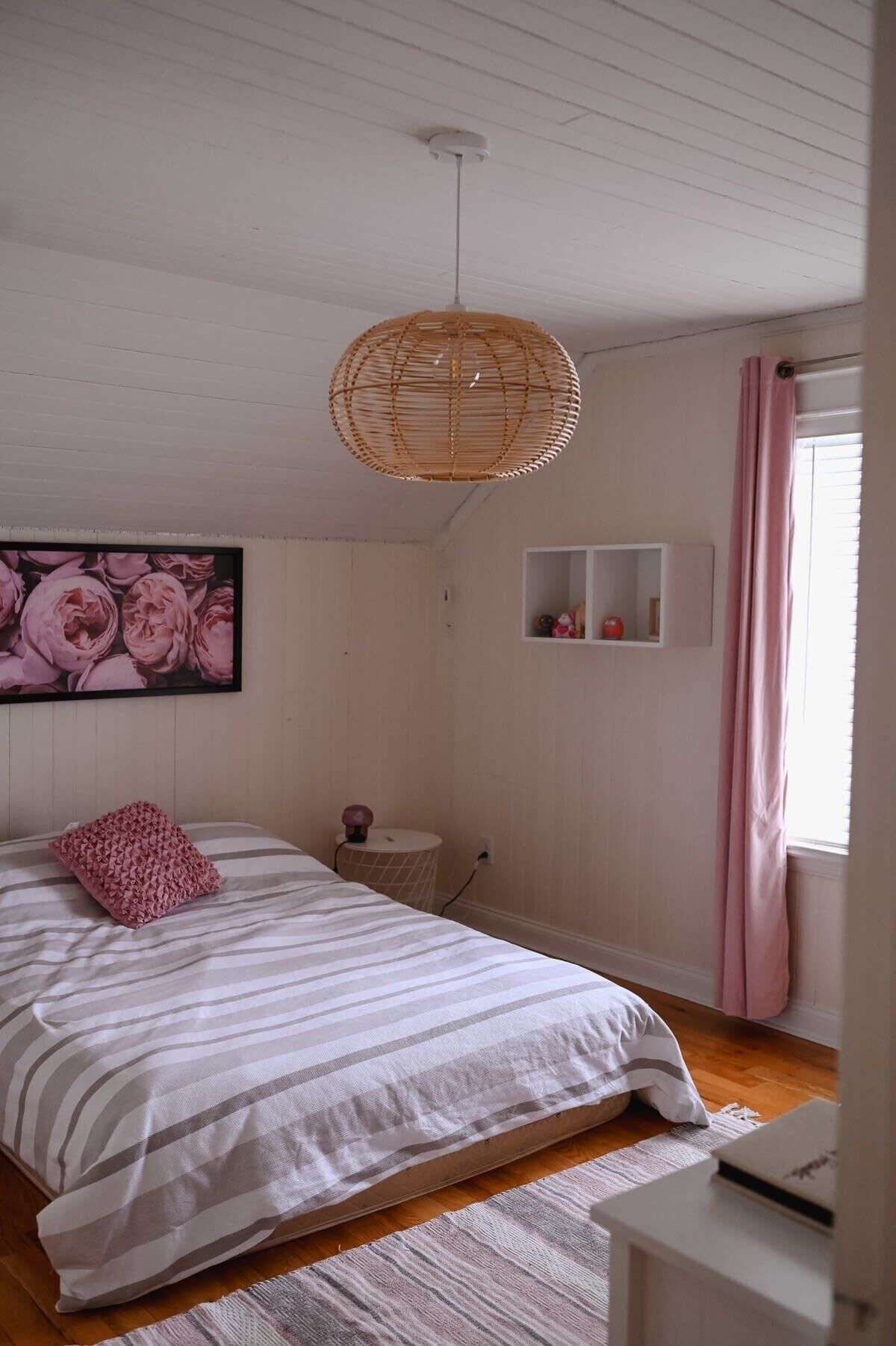 4 chambres, fer et planche à repasser, Wi-Fi, draps fournis