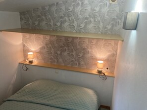 2 bedrooms, Internet, bed sheets