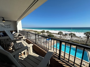 Property grounds - "Newly remodeled Breakers East 303" Gulf front 3BR/ 2BA Beach setup included (Destin)