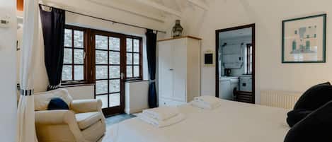 3 Schlafzimmer, Bügeleisen/Bügelbrett, WLAN, Bettwäsche