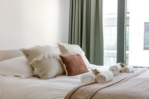 2 bedrooms, WiFi, bed sheets