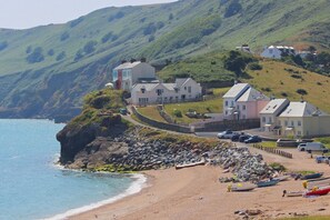Una spiaggia nelle vicinanze