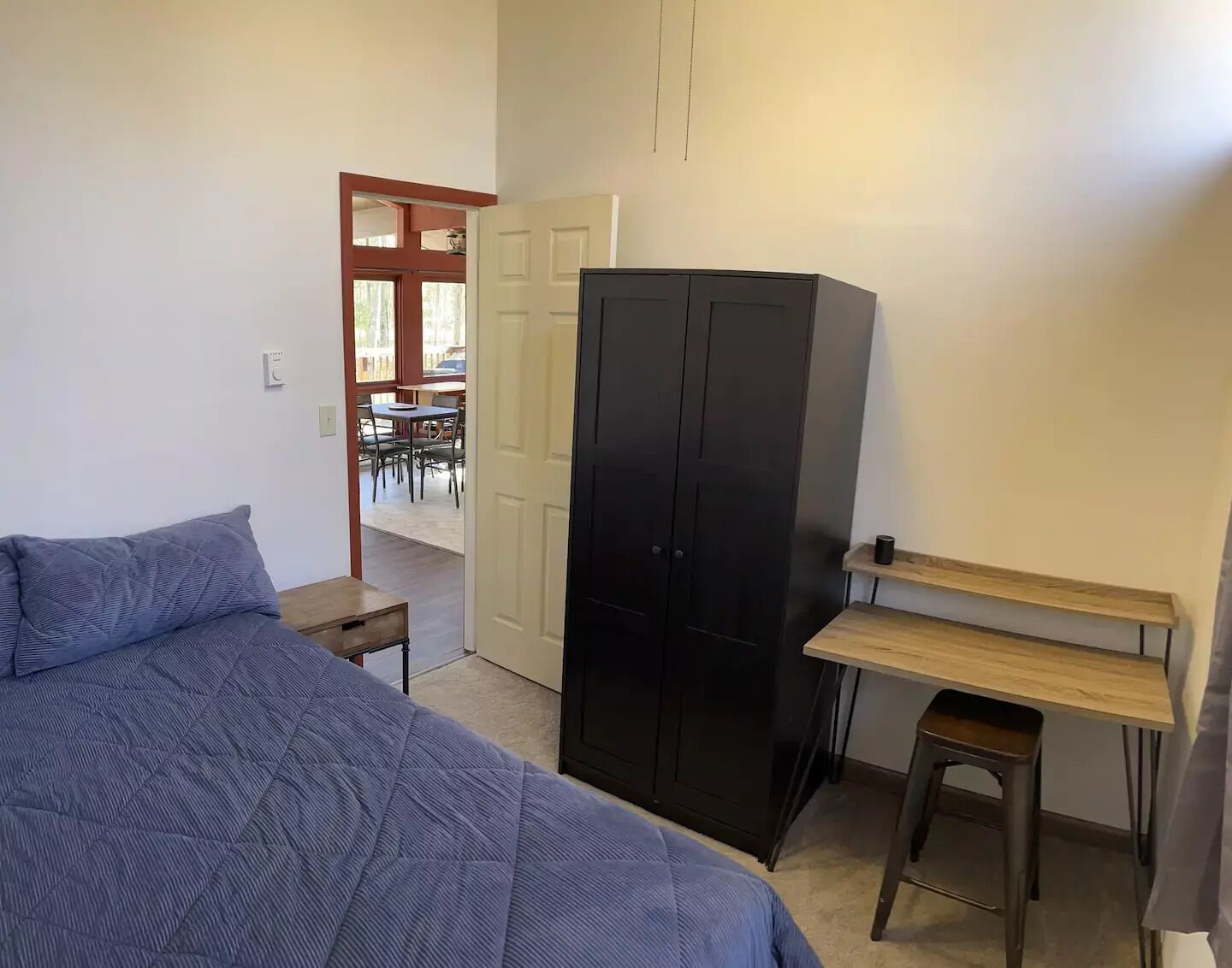 2 bedrooms, desk, free WiFi, bed sheets