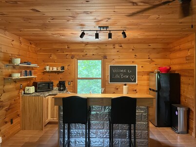 Blue Ridge Mountain East Tennessee Cabin Get-a-way Pet Friendly