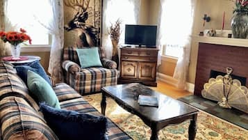 TV, lettore DVD, videoteca