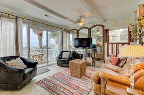 تلفزيون بشاشة مسطحة