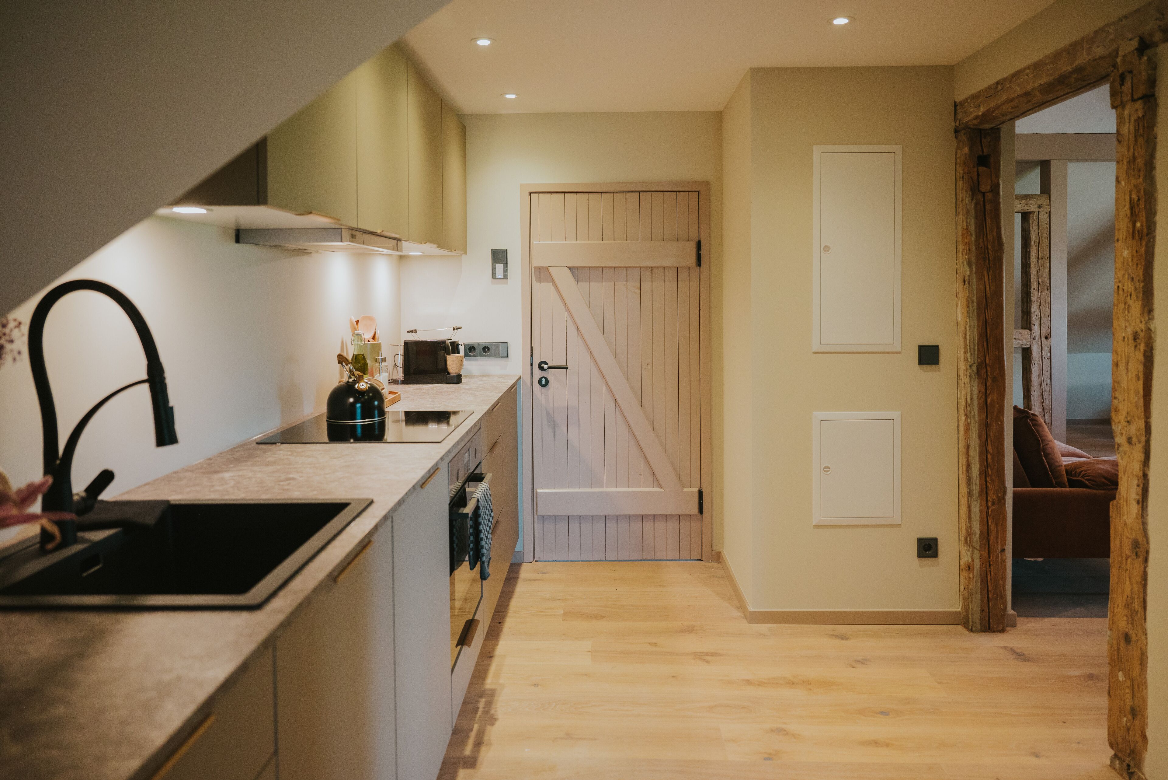 Kühlschrank, Ofen, Herdplatte, Geschirrspüler