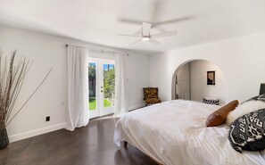 3 bedrooms, iron/ironing board, free WiFi, bed sheets - Hiker's Paradise • Mountain Views • Location! Location! Location! (phoenix)