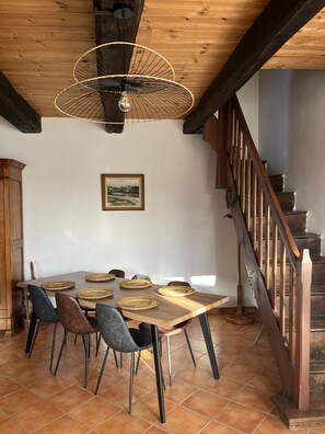 تناول الطعام