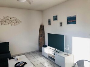 Smart TV, books