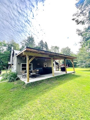 Terrace/patio - 4 season Adventures! Waterfront, *Hot tub*<br>Deer River Paradise! (Brasher falls)