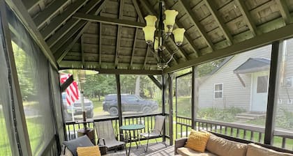 4 season Adventures! Waterfront, *Hot tub*<br>Deer River Paradise!