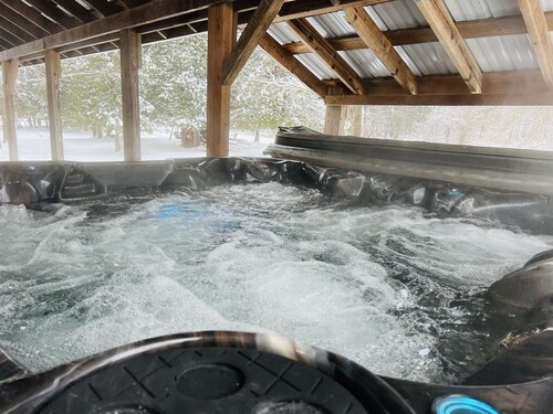 4 season Adventures! Waterfront, *Hot tub*<br>Deer River Paradise!