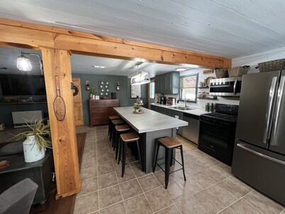 4 season Adventures! Waterfront, *Hot tub*<br>Deer River Paradise!