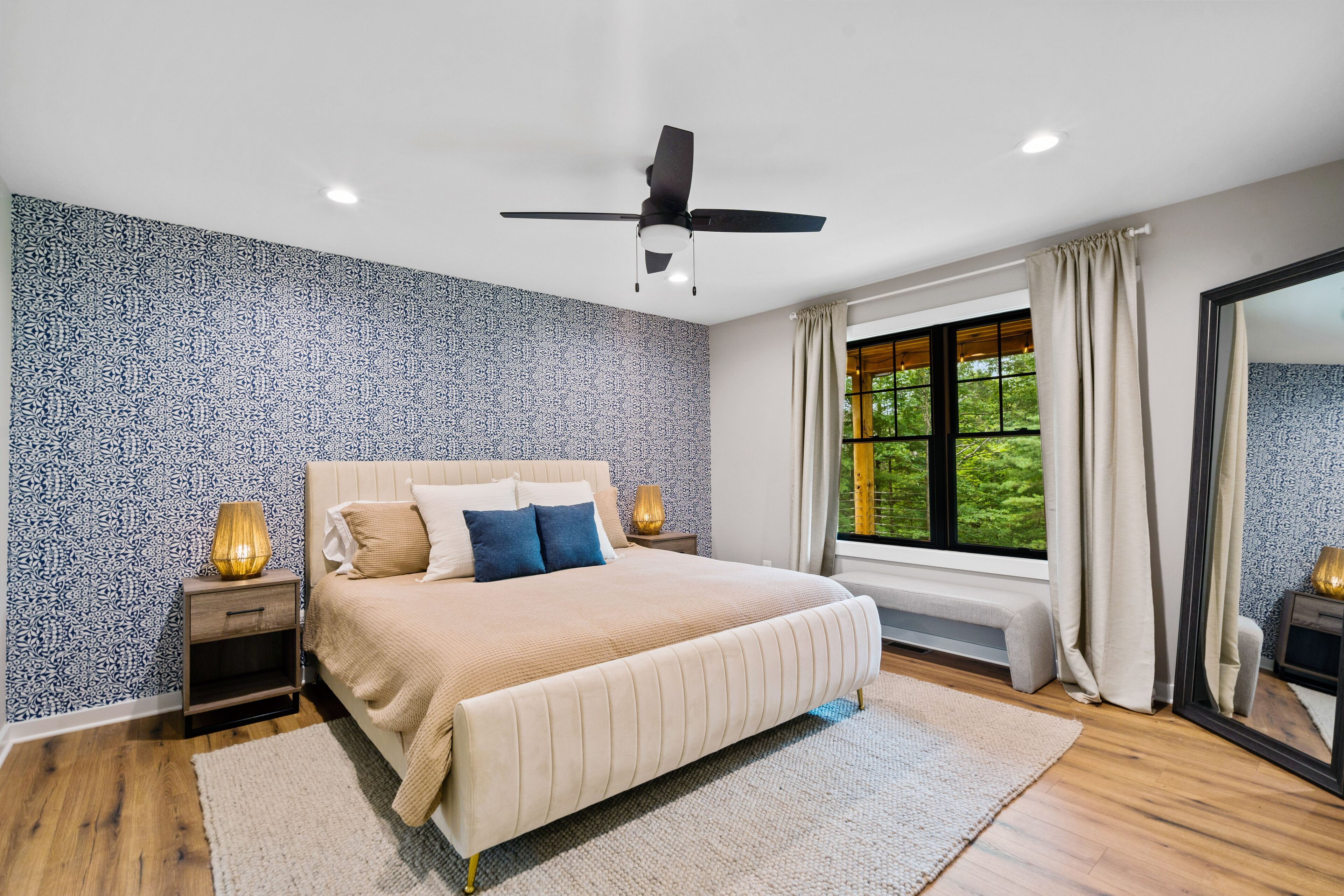 3 室のベッドルーム、アイロン / アイロン台、旅行用ベビーベッド、WiFi (無料)