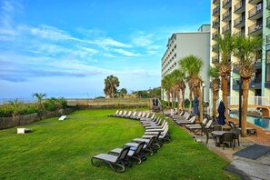 المنطقة المحيطة بالمنشأة