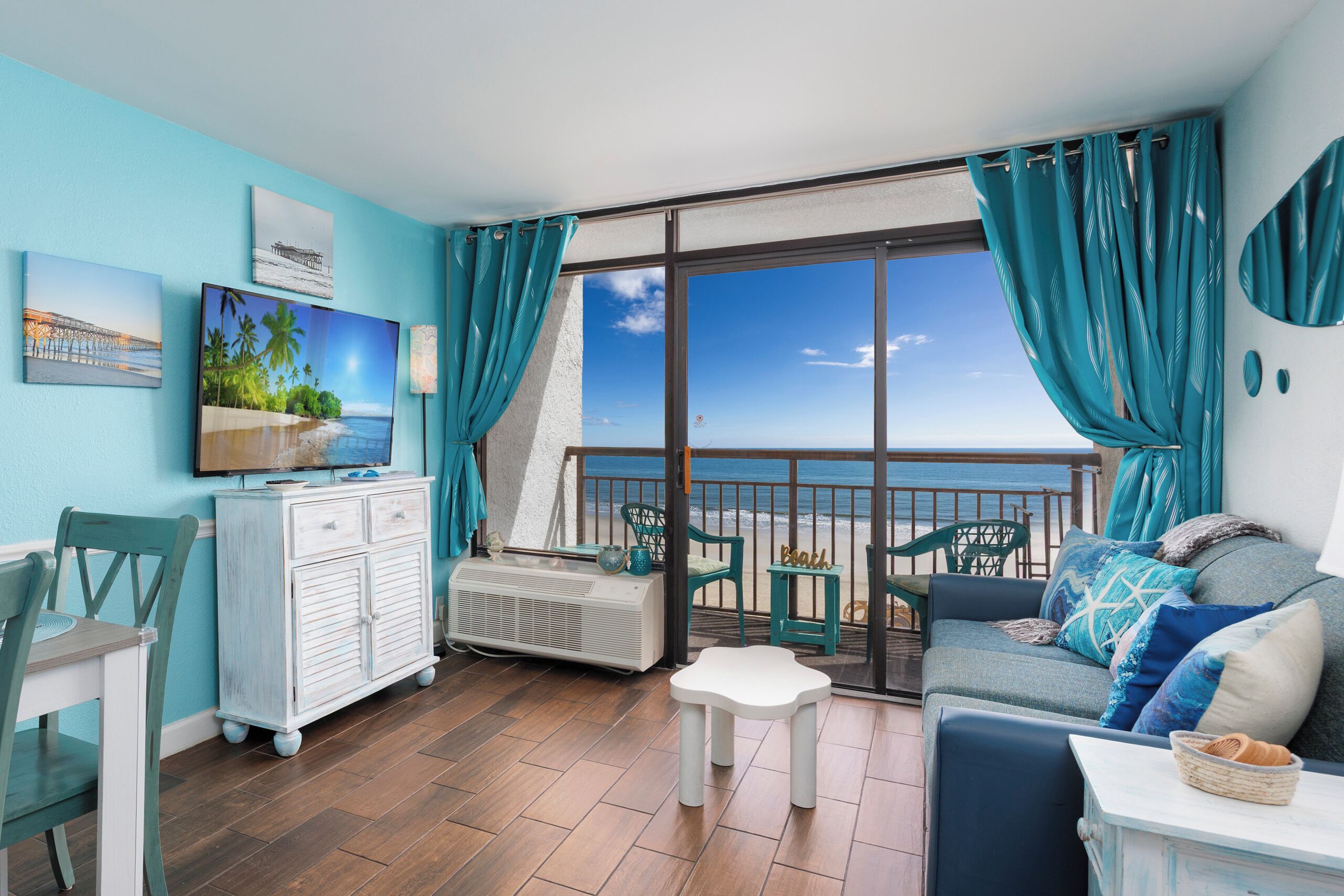 Smart-TV, bordtennis og bøker