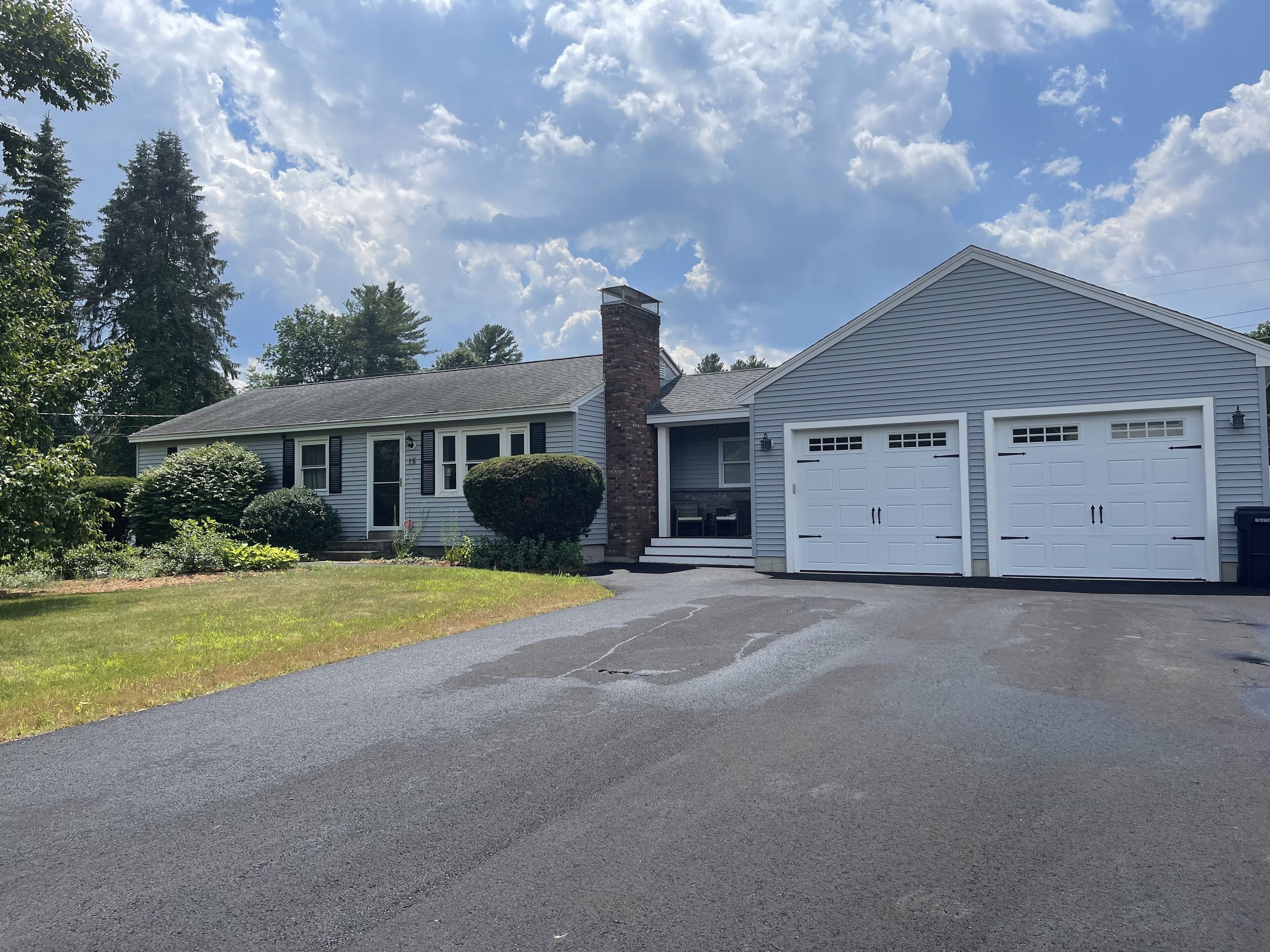 Cheerful PET FRIENDLY Home