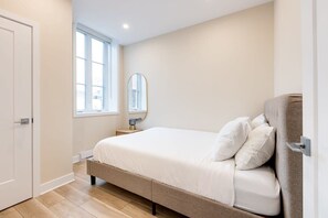 2 quartos, ferros/tábuas de passar roupa, Wi-Fi, roupa de cama