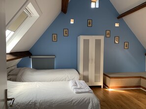 8 Schlafzimmer, Bügeleisen/Bügelbrett, kostenloses WLAN